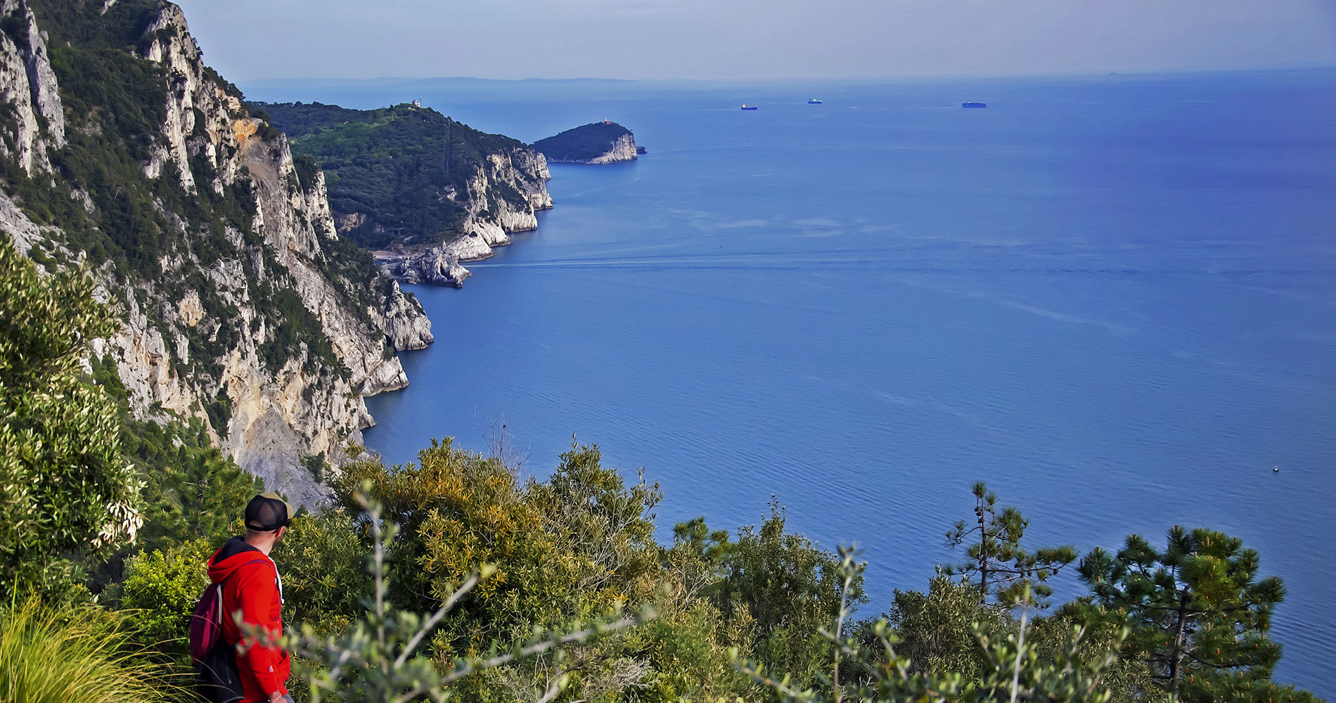 Panoramic view along the Campiglia-Porto Venere path