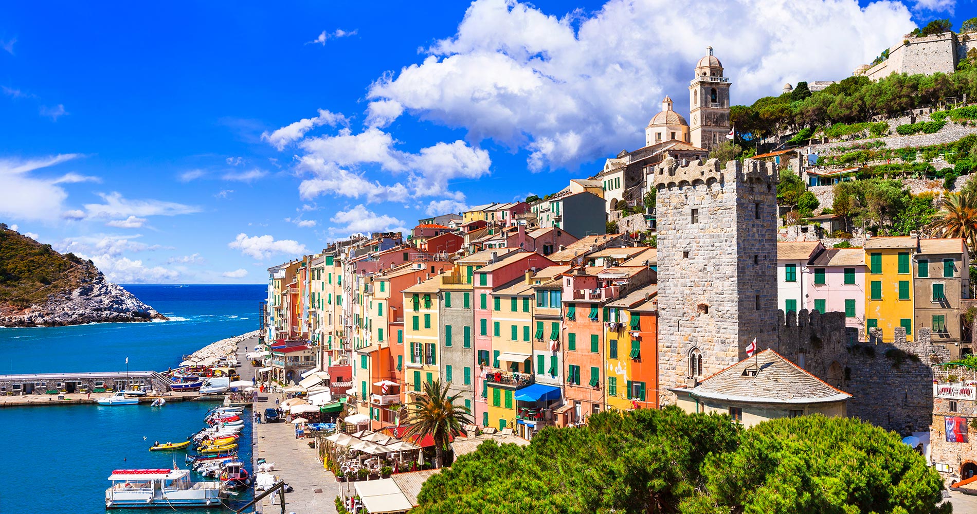 Photos of the port of Portovenere and the colored houses