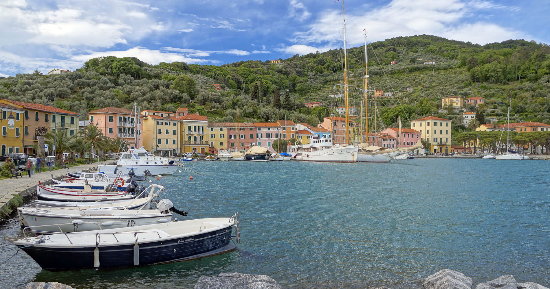 Foto des kleinen Hafens des kleinen Dorfes Le Grazie in Porto Venere